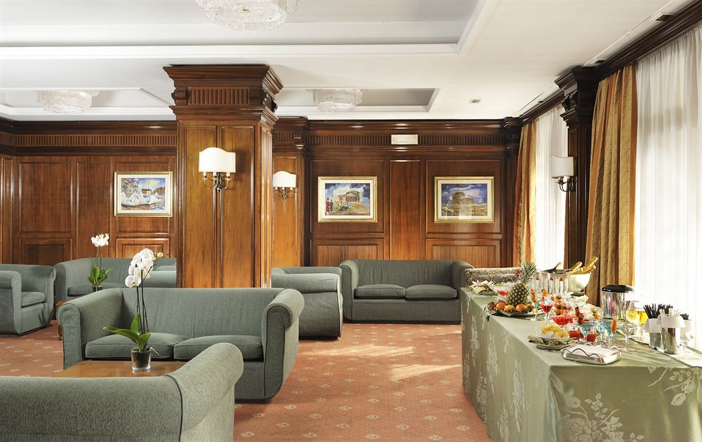Hotel Beverly Hills 4*